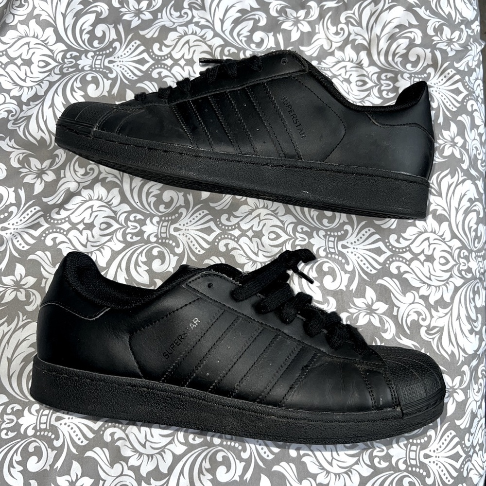 SIZE 11 MENS ADIDAS SHELL TOES ONLY WORN A HANDFUL OF TIMES I SHIP NEXT DAY!!